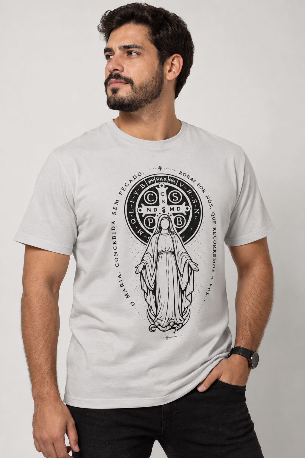 Nossa Senhora sobre a Cruz Sagrada - modelo vestindo (cinzamescla)
