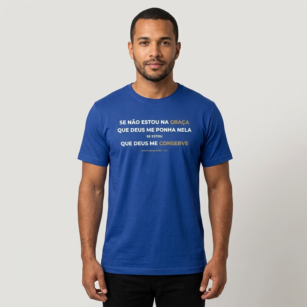 Camiseta Santa Joana d'Arc — A Graça — modelo masculino (Azul Royal)