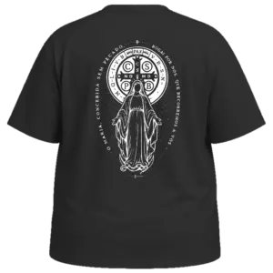 Camiseta Plus Size Nossa Senhora sobre a Cruz Sagrada — Preta — Costas